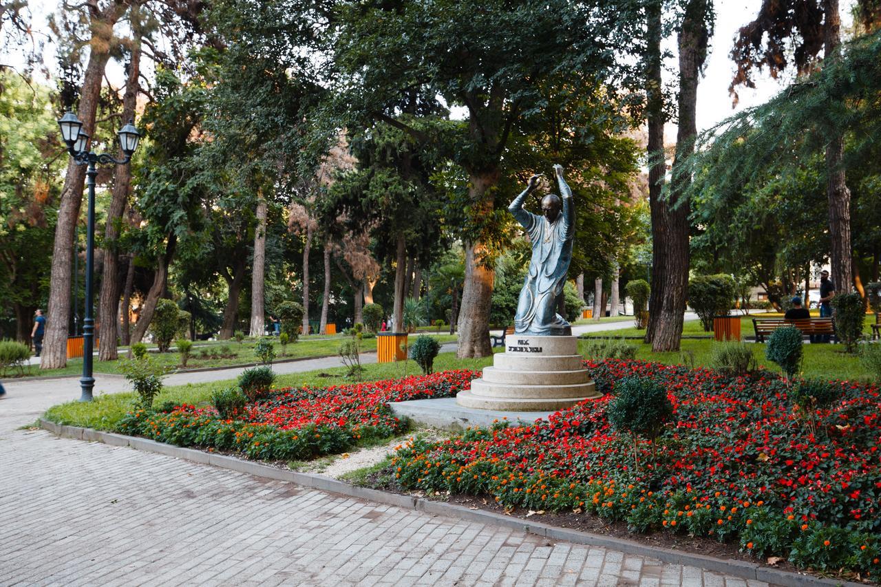 Garden Side Tbilisi Hotel Ngoại thất bức ảnh